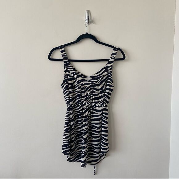 Urban Outfitters-Ecote Silk Zebra Printed Tie Back Sleeveless blouse (Small) - Picture 1 of 8